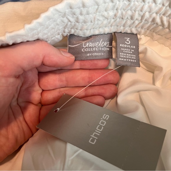 NWT CHICO’S Travelers Lined Luna Trouser Pull on Straight Leg Pants - Picture 4 of 9